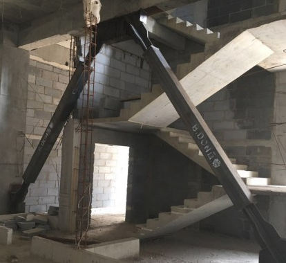 冠航倒鏈葫蘆在吊裝BRB屈曲約束支撐中的應用